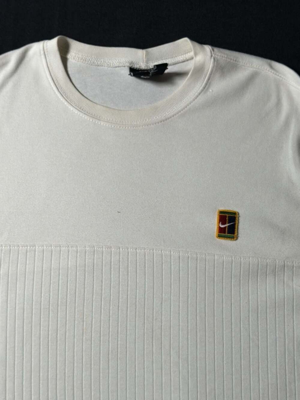 NikeCourt Heritage Ribbed Panel Tennis T-Shirt - Picture 2 of 10
